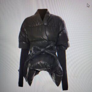 Women's stylish puffer coat size M